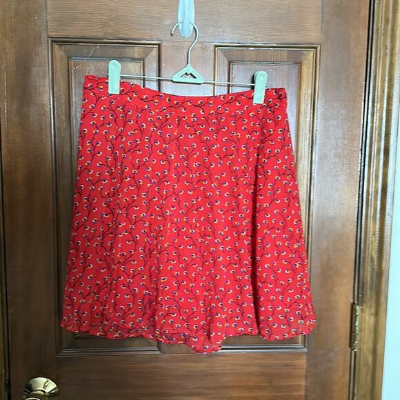 Old Navy | Red Floral Mini Skirt with elastic waist Size M - Picture 2 of 8